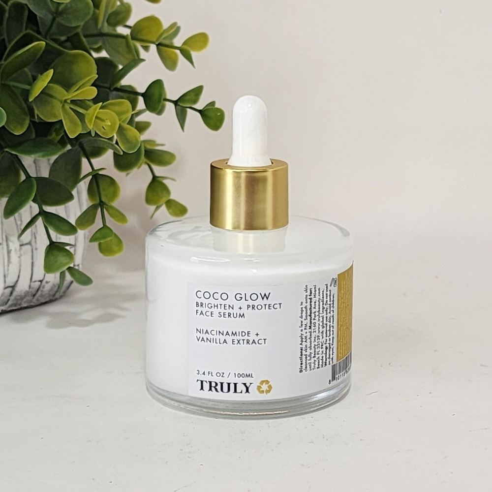 Truly Coco Glow Facial Serum Niacinamide Vanilla Brighten and Protect 3.4 fl oz